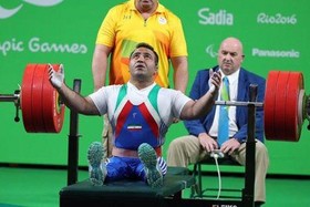 مدال برنز ایران در دسته ٦٥ کیلوگرم وزنه برداری/ خداحافظی محمدی از دنیای قهرمانی
