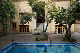 خانه موزه استاد معین در میدان چهارصد دستگاه