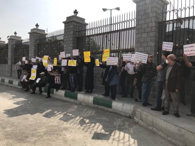 بلاتکلیفی مشتریان یک شرکت واردکننده خودرو