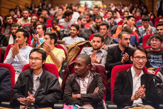 جذب 600 دانشجوی خارجی جدید در دانشگاه آزاد مشهد تا پایان 97