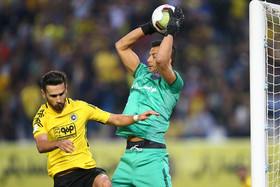 دروازه‌بان نساجی شاگرد دایی شد