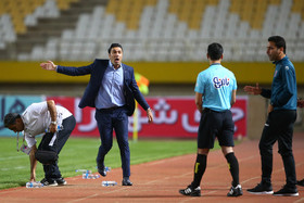 نکونام: چند بازیکن در حق هواداران فولاد کم لطفی می‌کنند