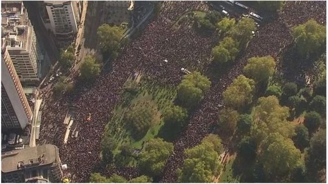 راهپیمایی ده‌ها هزار تن از مخالفان بریگزیت در لندن
