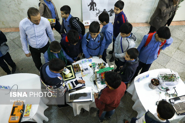 رقابت بیش از هزار دانش‌آموز در مسابقات ربوکاپ آزاد