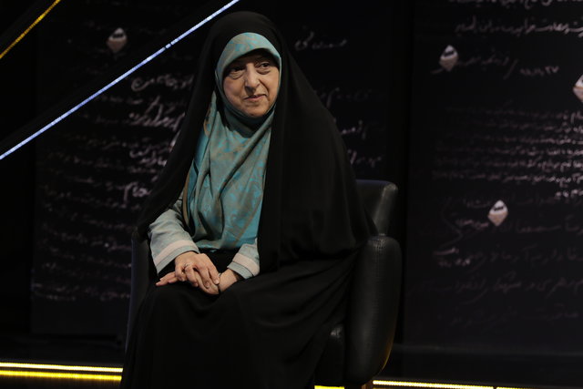 ابتکار:۴۱ درصد کارکنان دولت زنان هستند