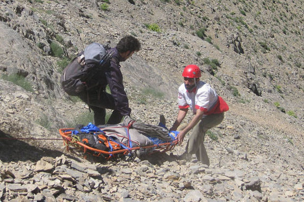 نجات جان کوهنورد گرفتار در دیواره قله کول جنو اشترانکوه