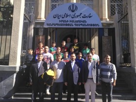 دیدار قهرمانان نوجوان تیم کشتی ایران با سفیر کشورمان در ارمنستان
