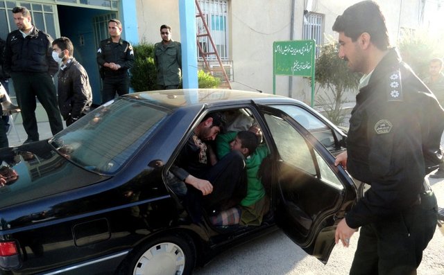 دست به دامن افغانیکِشها ... افغانی کش