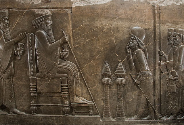 نگاهی به خداباوری در ایران باستان