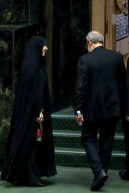 علی لاریجانی و فاطمه حسینی در جلسه علنی مجلس شورای اسلامی