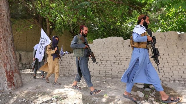 طالبان مذاکرات با آمریکا را تایید اما دستیابی به توافق را تکذیب کرد