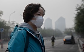 تصفیه کننده هوایی که مانند یک هدفون کار می‌کند