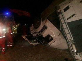 فوت راننده در حادثه واژگونی اتوبوس درون شهری در اصفهان