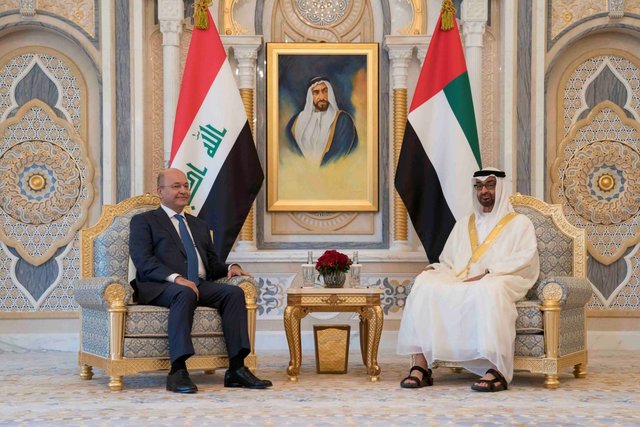 تاکید رهبران امارات و عراق بر لزوم گسترش روابط