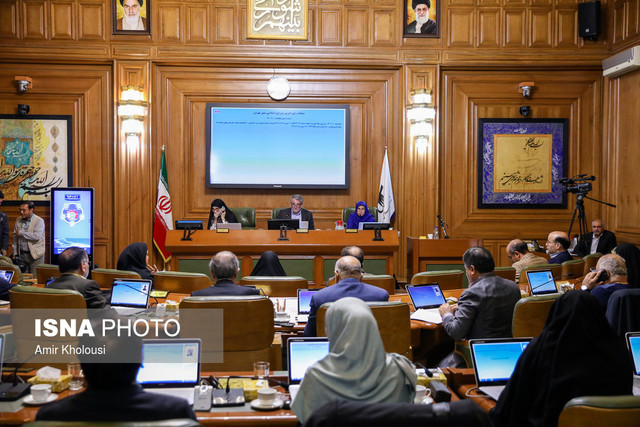 رأی مثبت شورایی‌ها به کلیات تحقیق و تفحص "همشهری"