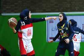 دیدار تیم‌های پاژ تهران و نامی نو اصفهان