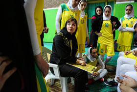 دیدار تیم‌های هیرو و پالایش نفت آبادان