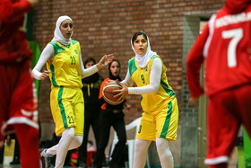 دیدار تیم‌های هیرو و پالایش نفت آبادان