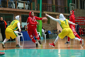 دیدار تیم‌های هیرو و پالایش نفت آبادان