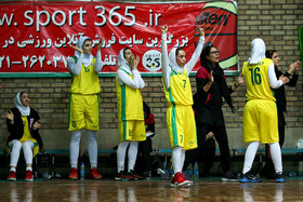 دیدار تیم‌های هیرو و پالایش نفت آبادان