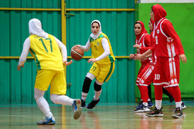 دیدار تیم‌های هیرو و پالایش نفت آبادان