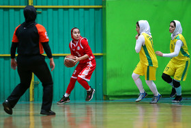 دیدار تیم‌های هیرو و پالایش نفت آبادان