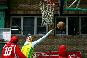 دیدار تیم‌های هیرو و پالایش نفت آبادان