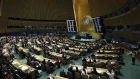 تصویب ۸ قطعنامه علیه اسرائیل/آمریکا برای اولین بار قطعنامه‌ اشغال جولان توسط اسرائیل را وتو کرد