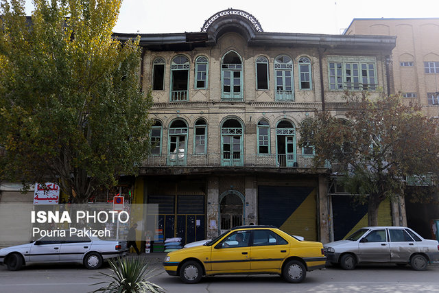 دیوار عمارت جنانی فرو ریخت/مالک موظف به مرمت شد