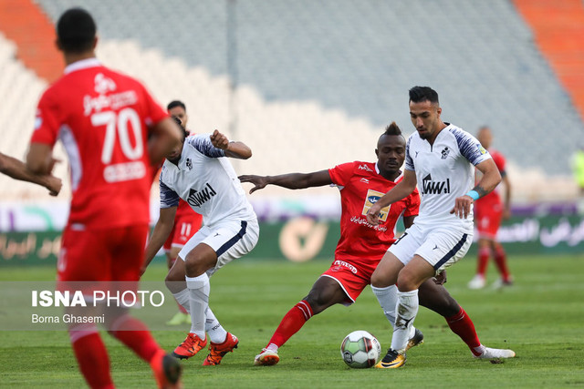 شوت قاضی از خط دروازه پرسپولیس عبور کرد؟