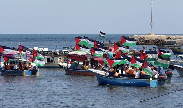 تیراندازی اشغالگران به قایق‌های شرکت‌کننده در تظاهرات دریایی لغو محاصره غزه