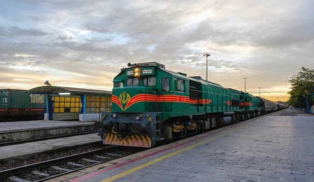 اختصاص ۱۲ رام قطار فوق‌العاده به مسیر تهران-کرمان و بالعکس