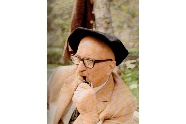 انتشار کتابی درباره دکتر محمد مقدم 