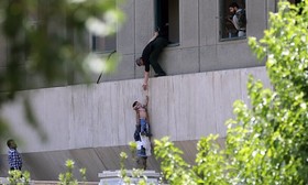 روایت یک عکس از حادثه تروریستی مجلس