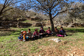 دانش آموزان مدرسه کانکسی البرز روستای شیمن در شهرستان ایذه