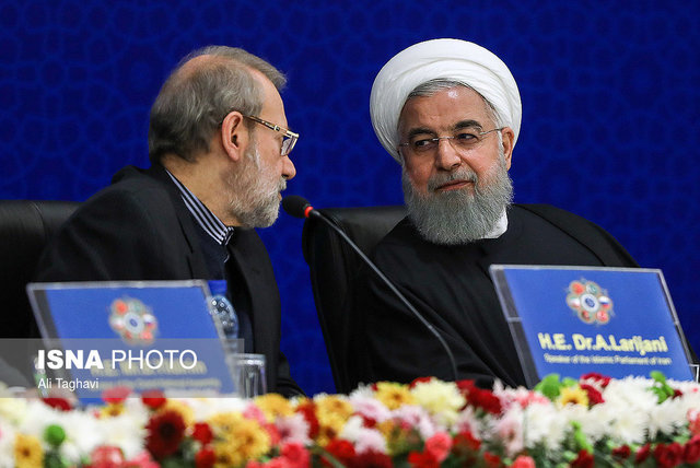 لاریجانی قانون اصلاح قانون مبارزه با پولشویی را برای اجرا به روحانی ابلاغ کرد
