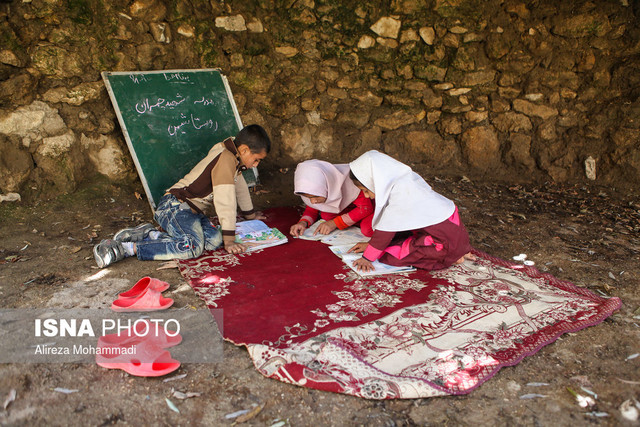 اختصاص ۱۵۰ پنل خورشیدی به مدارس عشایری فاقد برق خوزستان