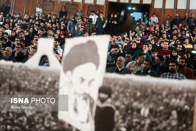 بینش سیاسی دانشجویان امروزی پایین است