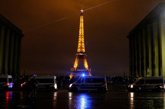 بازگشایی برج ایفل و موزه لوور پاریس 
