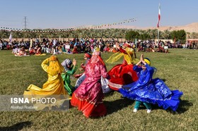 برای رسیدن به وحدت ملی باید ملیت‌مان را به رخ بکشیم