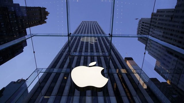 کارخانه‌های اپل به آمریکا منتقل می‌شوند