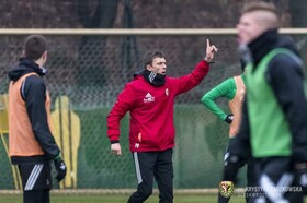 آخرین وضعیت فرشاد احمدزاده در لهستان از نظر سرمربی تیم