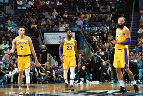دومین برد لیکرز در نیمه‌نهایی بسکتبال NBA