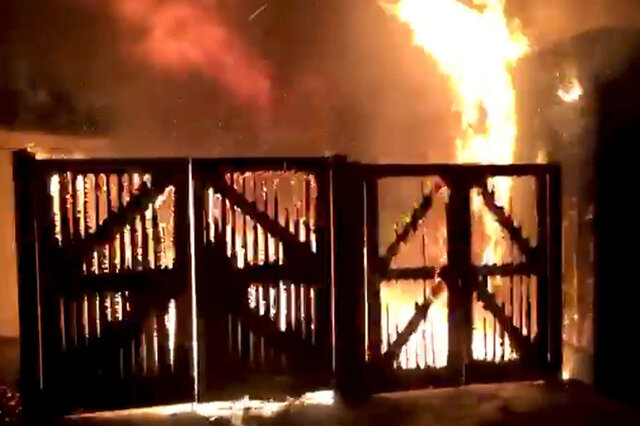 تخلیه باغ وحش "چستر" انگلیس در پی آتش‌سوزی