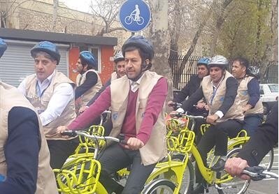 هم‌رکابی نمادین مدیران حمل و نقل شهری کشور در بوستان لاله تهران