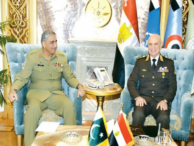 توافق مصر و پاکستان برای افزایش همکاری دفاعی