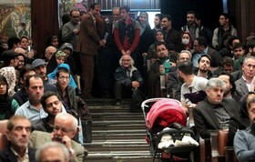 شرف‌المکان بالمکین