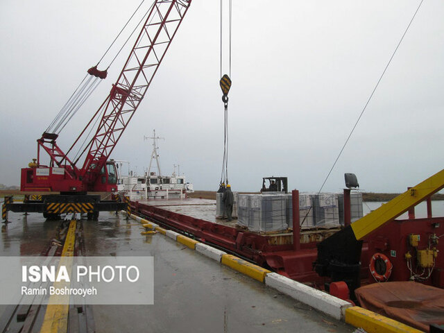 سبک سازی و ترمیم کشتی حادثه دیده نارگل در بندر آستارا