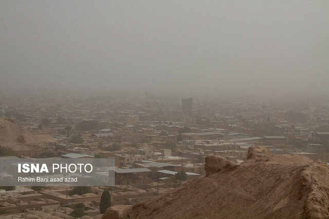 وزش بادهای شدید همراه با گردوخاک هرمزگان را فرا گرفت