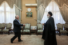 دیدار حیدر العبادی نخست وزیر عراق با آیت الله هاشمی شاهرودی - ۹۳/۷/۳۰
